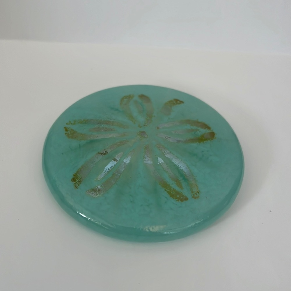 GES Glass Eye Studio Seafoam Green Sand Dollar Art Glass Paperweight